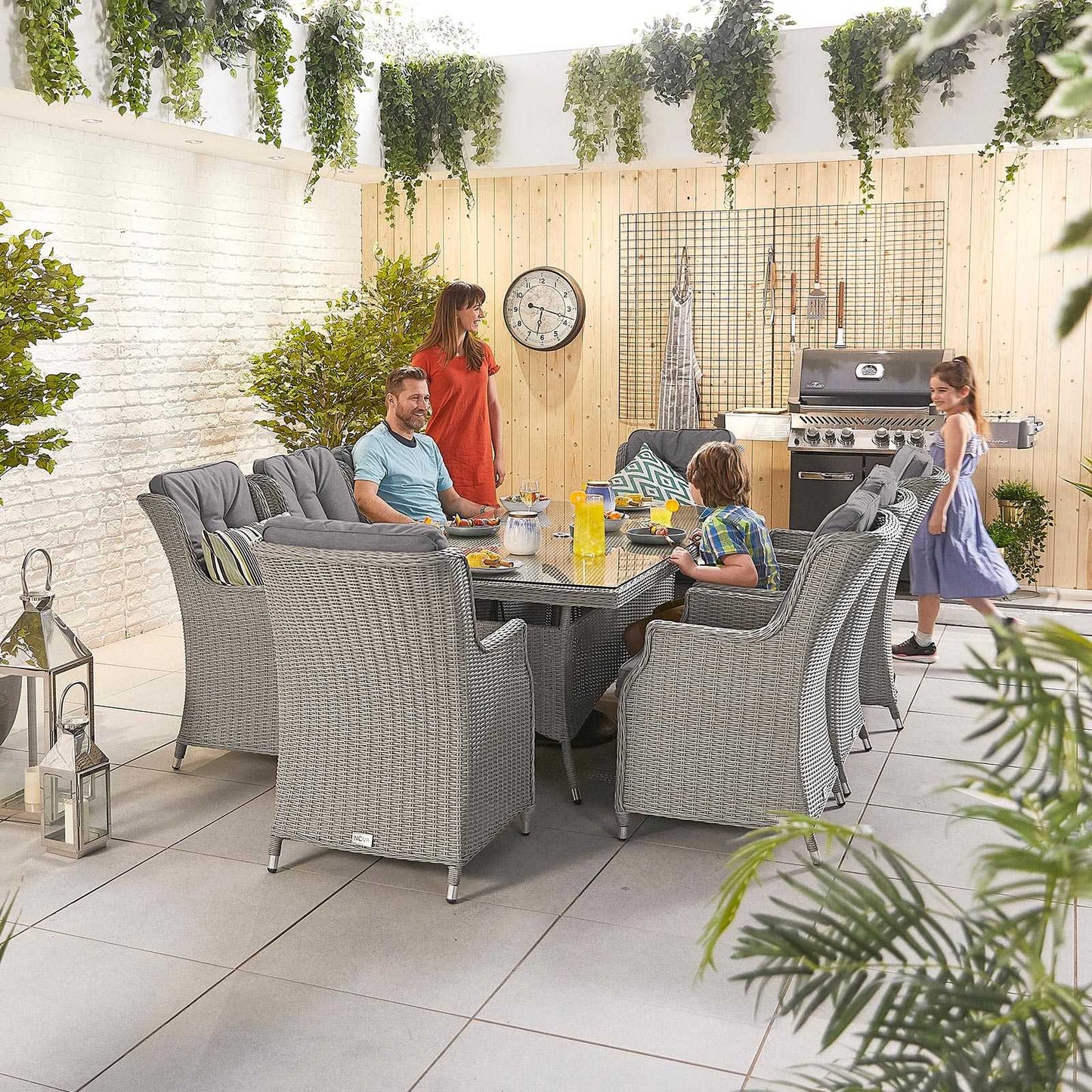 Thalia 8 Seat Dining Set