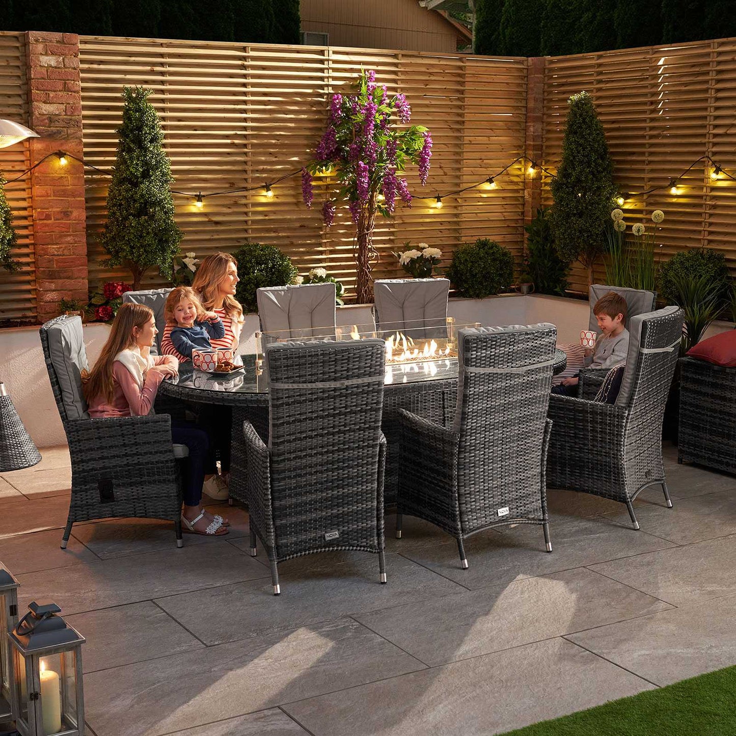 Ruxley 8 Seat Dining Set with Fire Pit