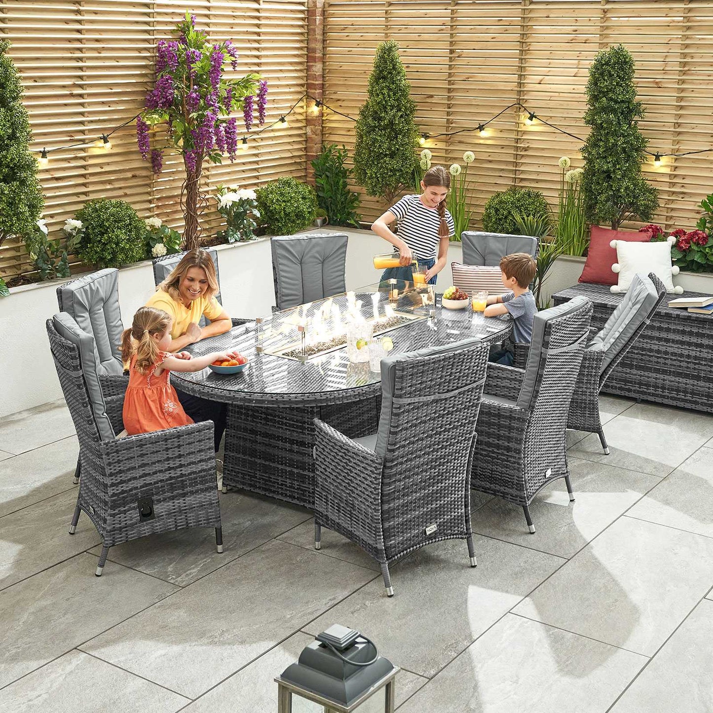 Ruxley 8 Seat Dining Set with Fire Pit