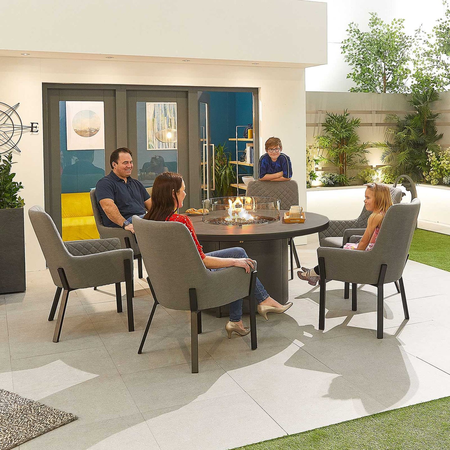 Genoa 6 Seat Dining Set with Firepit