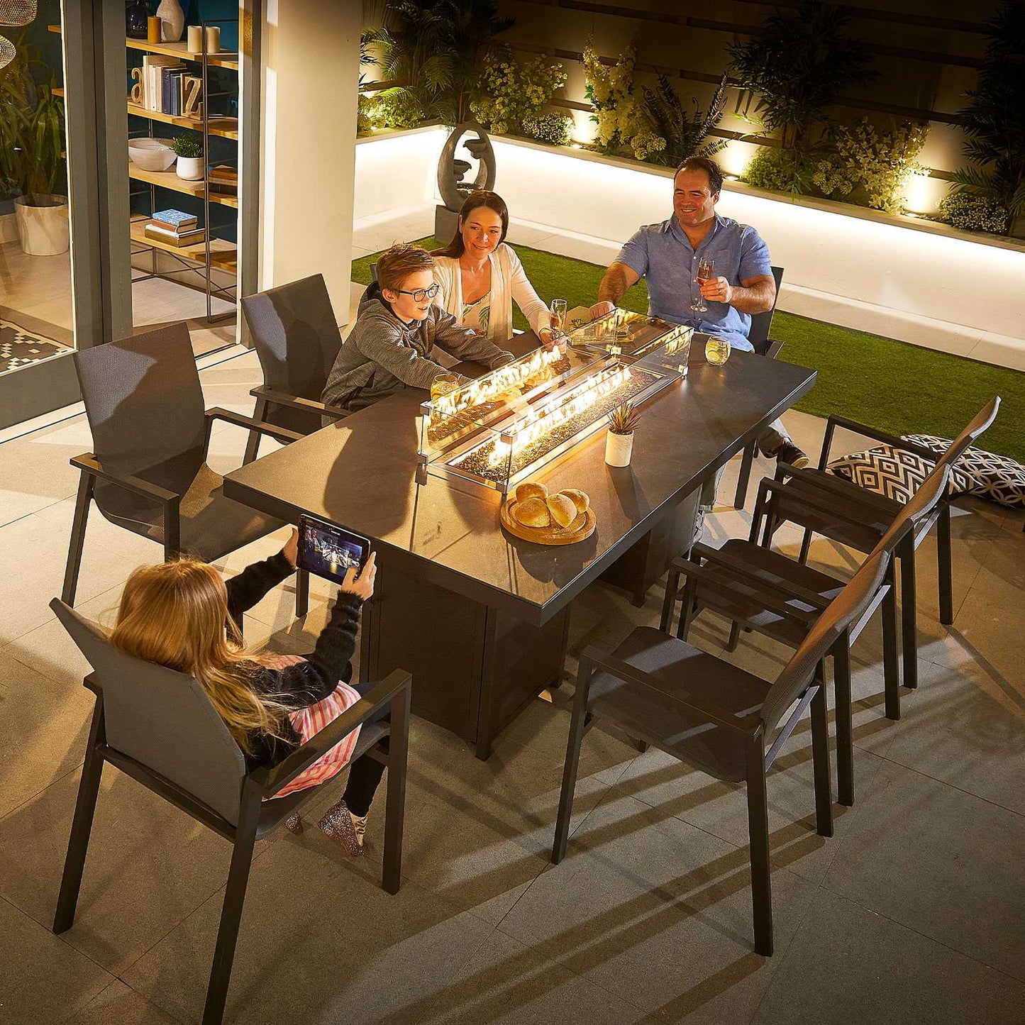 Roma 8 Seat Dining Set with Firepit